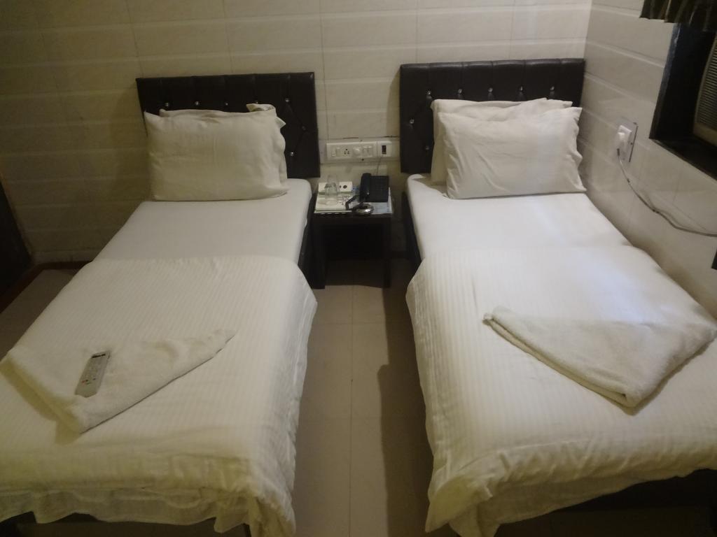 Hotel New Shalimar Mumbai Exterior photo