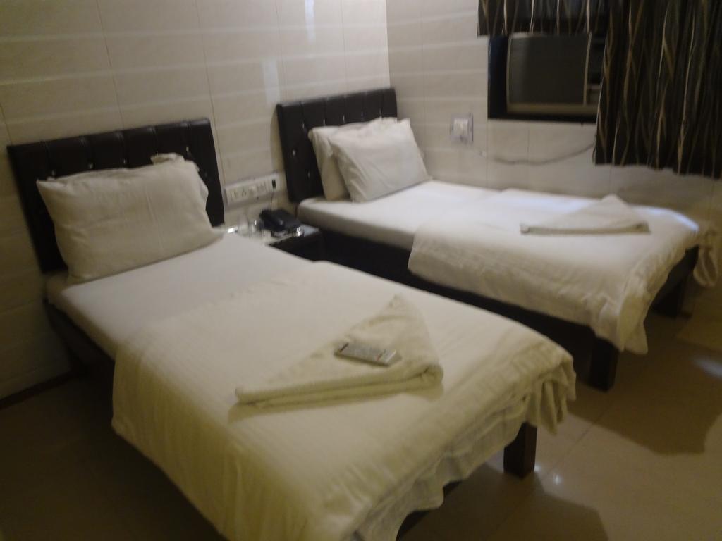 Hotel New Shalimar Mumbai Exterior photo